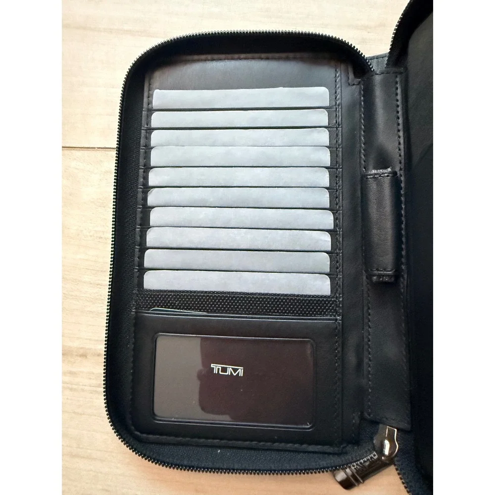 NWT $295 Tumi Horizon SLG Black Smooth Leather Zip Around Travel Wallet